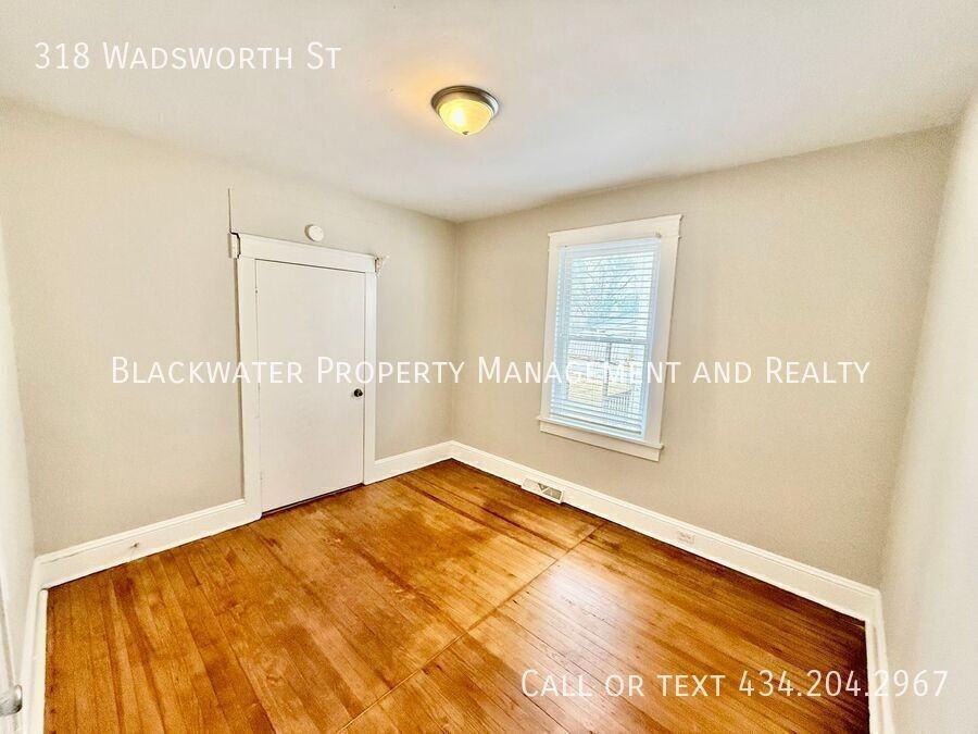 318 Wadsworth St - Photo 6 of 8