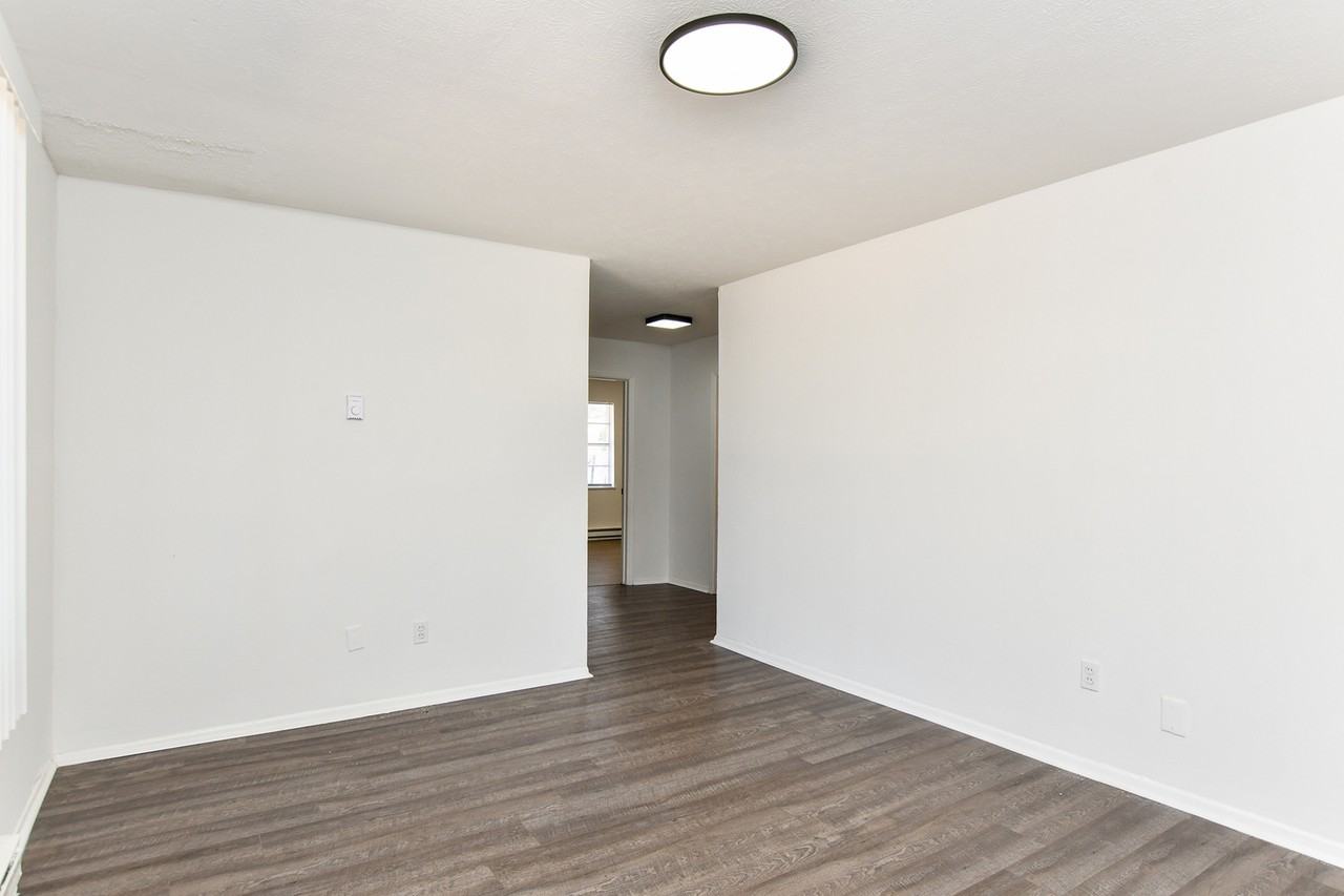 409 Lily St #24 - Photo 3 of 11