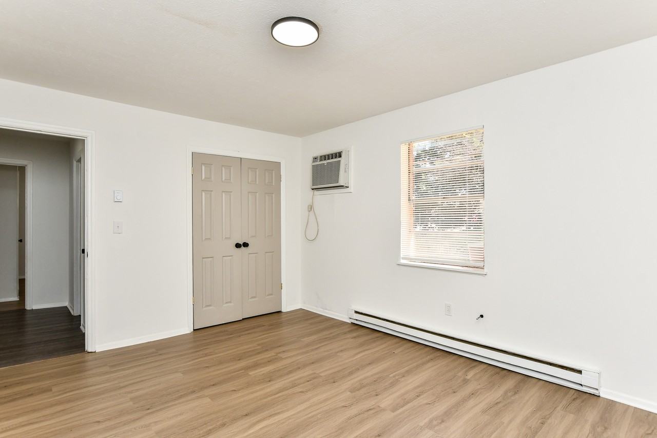409 Lily St #24 - Photo 7 of 11