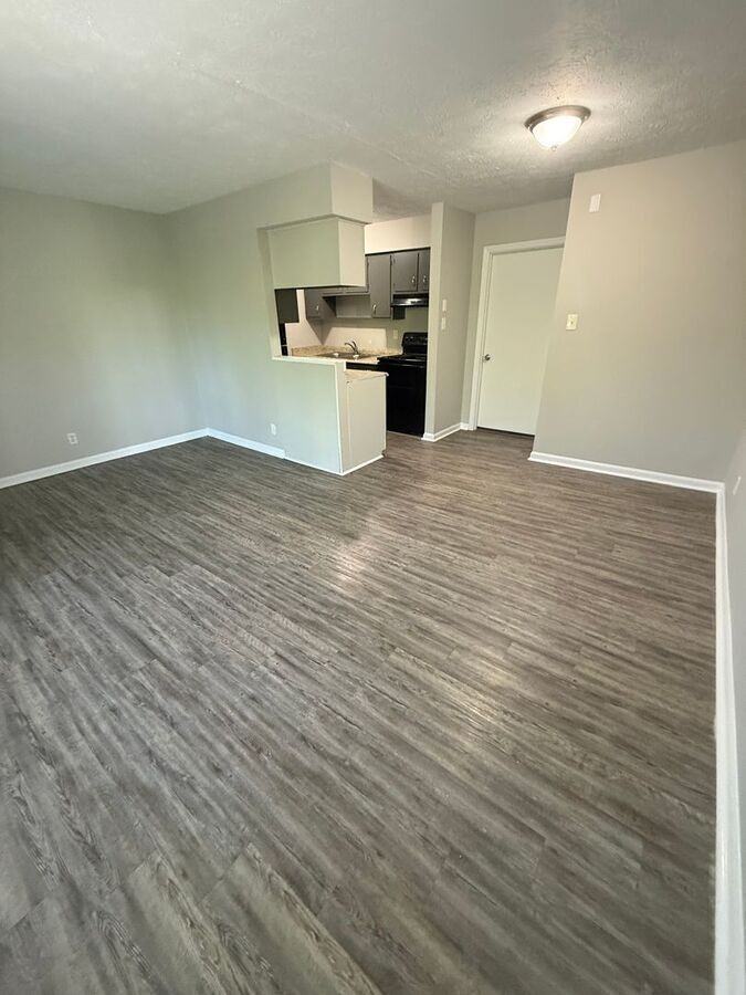2021 Cambridge Dr #37