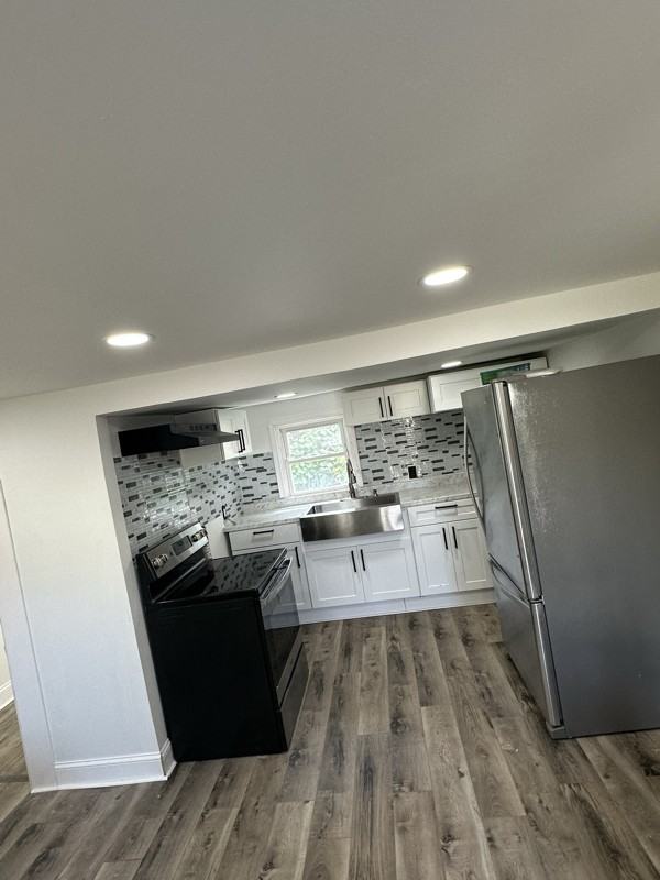 216 1/2 Earl Ave - Photo 2 of 12