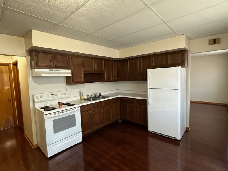 111 Sunbury St #1 - Photo 4 of 7