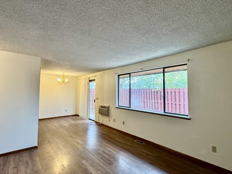 510 E Dalke Ave - Photo 2 of 10