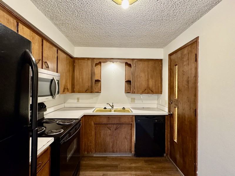 510 E Dalke Ave - Photo 3 of 10