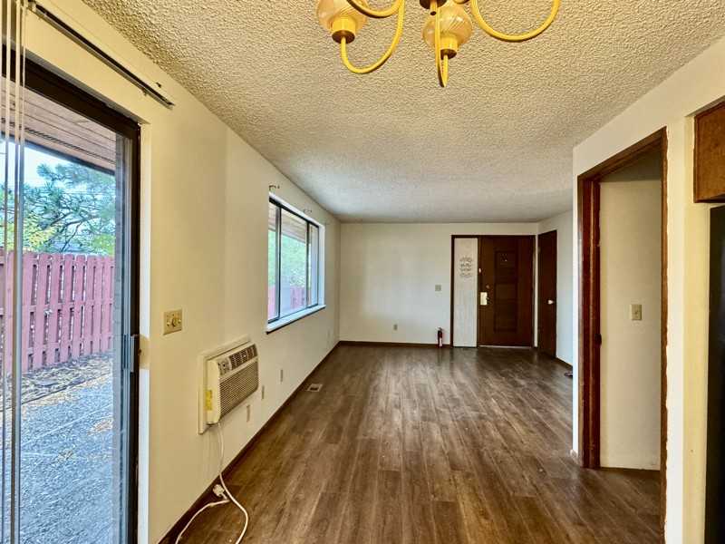 510 E Dalke Ave - Photo 4 of 10