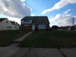 featured image of 906 Las Vegas Dr