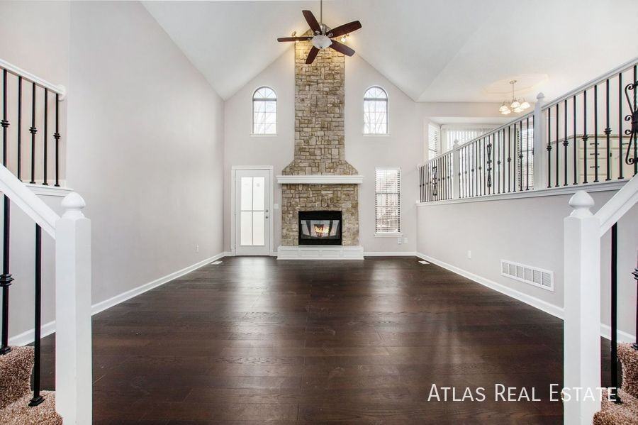 301 Se Onyx Dr - Photo 2 of 23