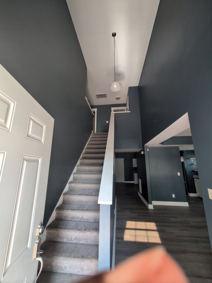1505 Delevan St - Photo 2 of 11