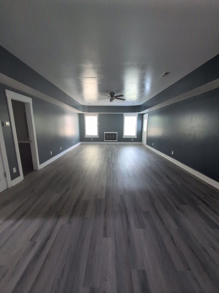 1505 Delevan St - Photo 5 of 11
