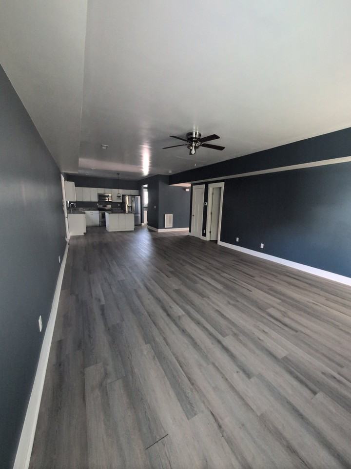 1505 Delevan St - Photo 7 of 11