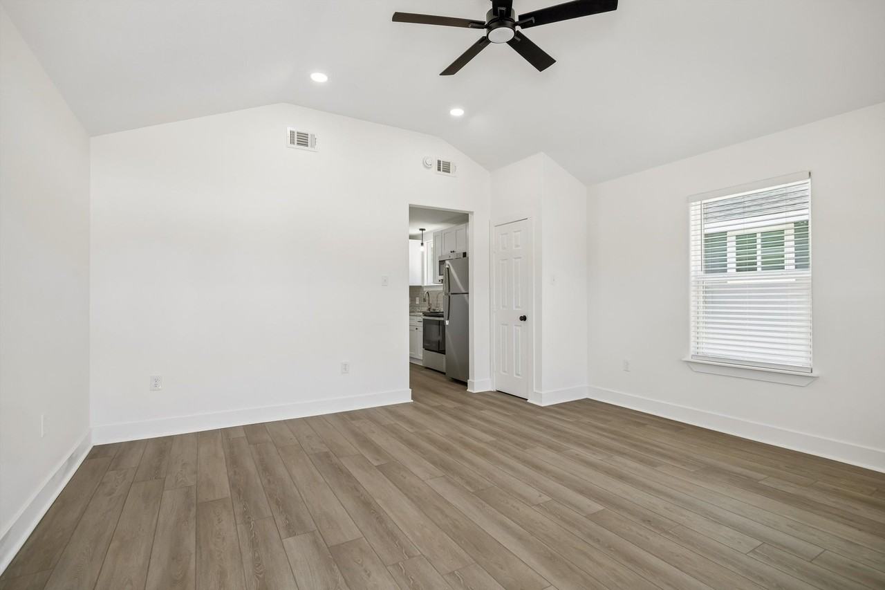 22837 E Community Dr #2 - Photo 4 of 9