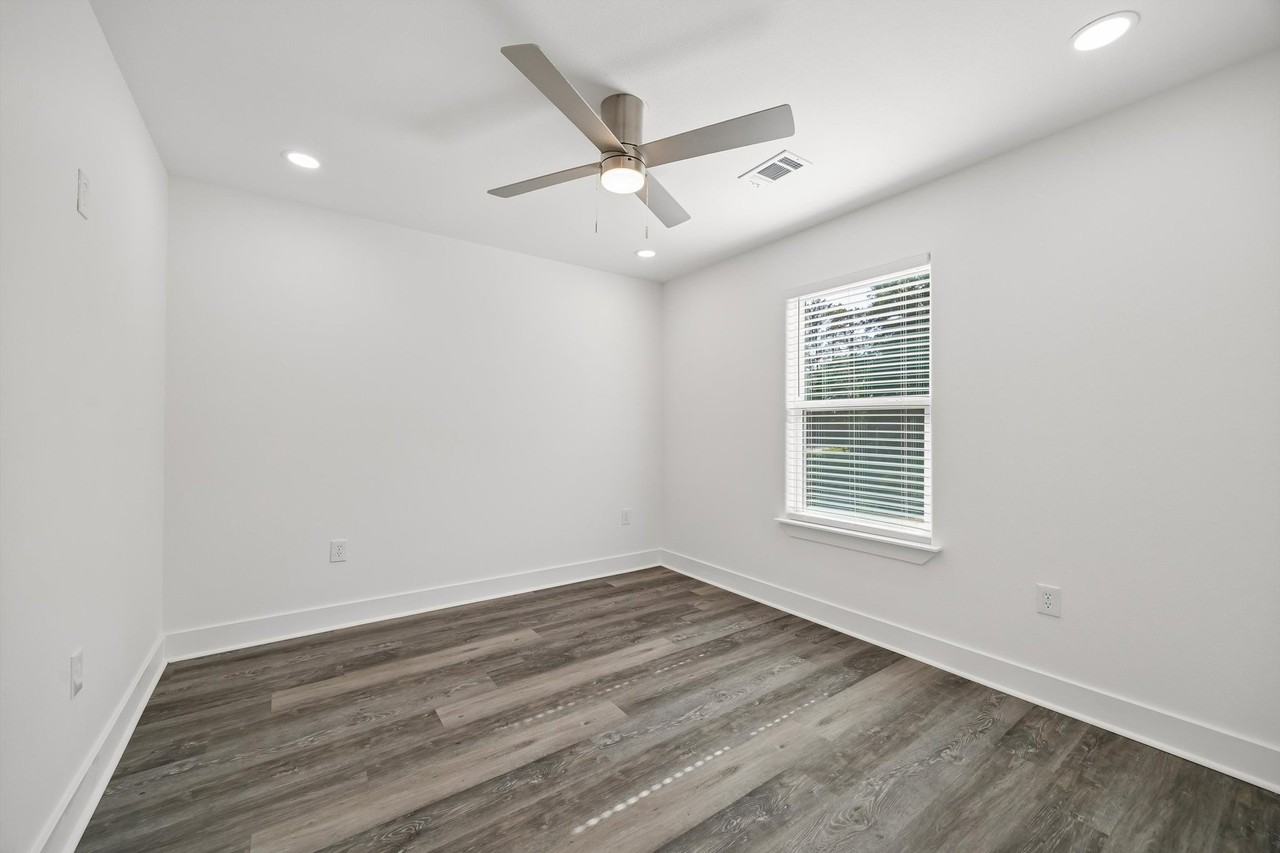 22837 E Community Dr #3 - Photo 6 of 8