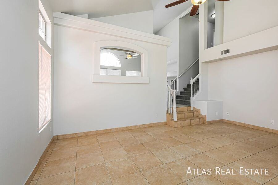 8717 Texas Bronco Ave - Photo 4 of 33