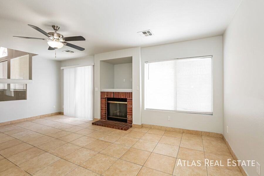8717 Texas Bronco Ave - Photo 6 of 33