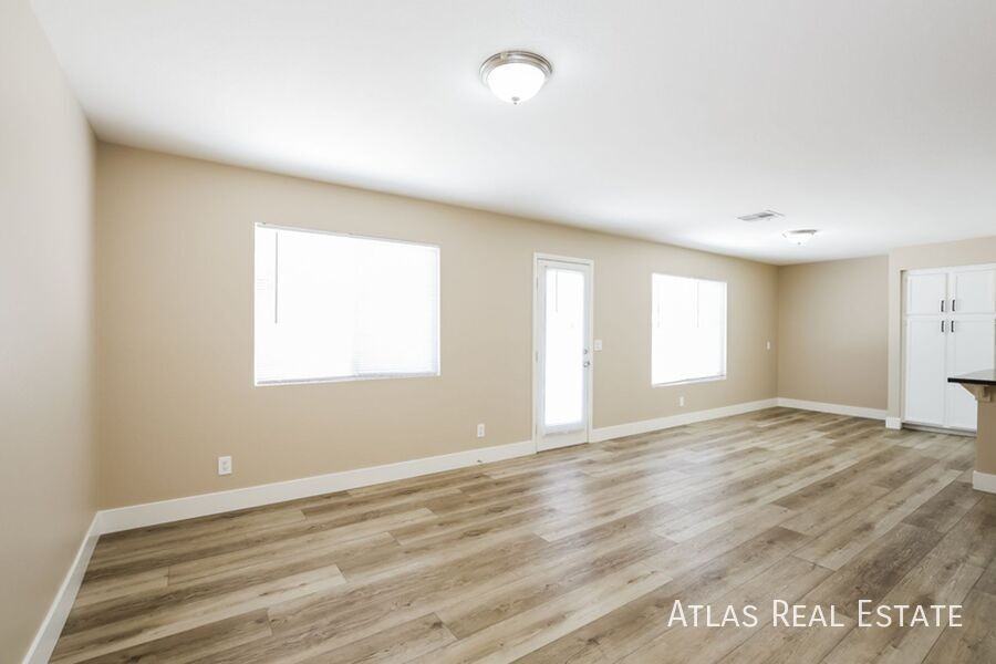 8328 Sky Canyon Ct - Photo 5 of 22