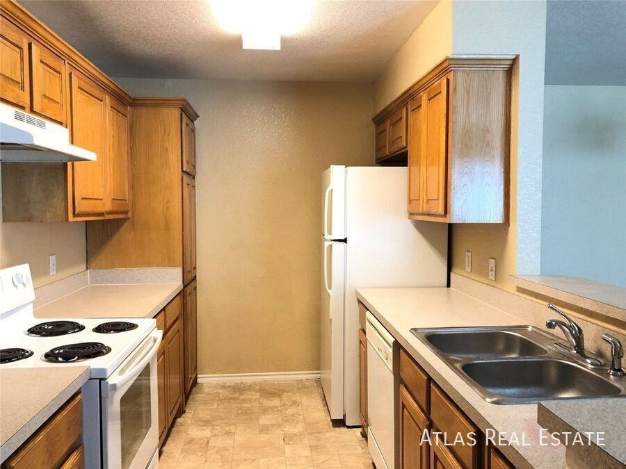 328 Wayne St #328 - Photo 2 of 6