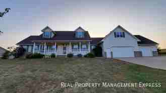 305 N Pine Lake Dr - Photo 1 of 1