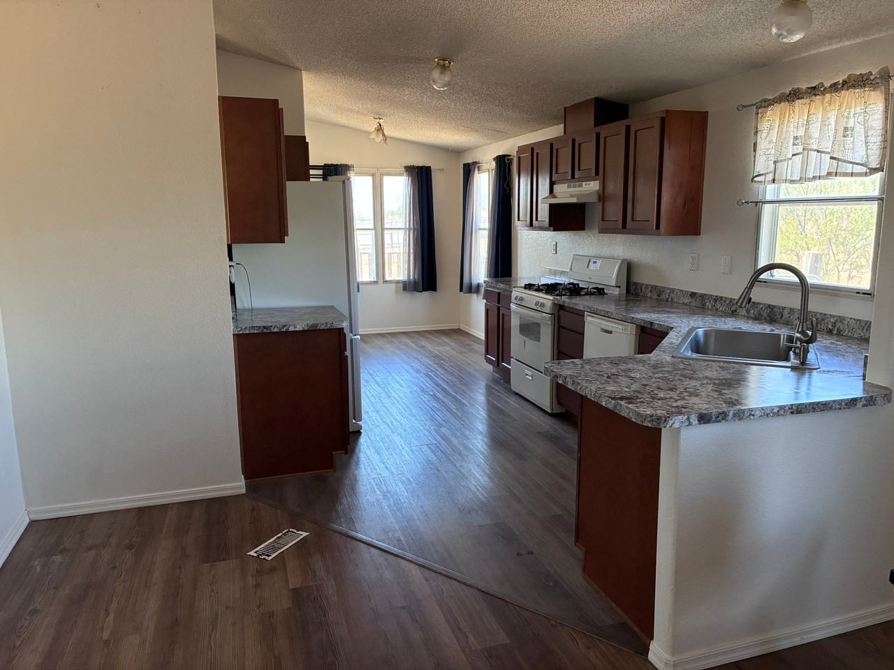 12725 S Red Horizon Trl - Photo 4 of 19