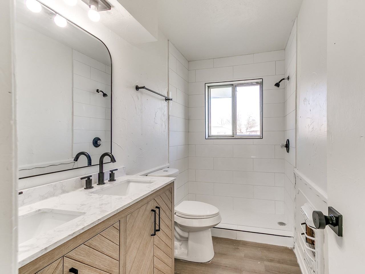 1132 Nw 102nd St - Photo 7 of 8