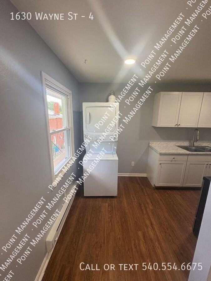 1630 Wayne St Ne #4 - Photo 5 of 7