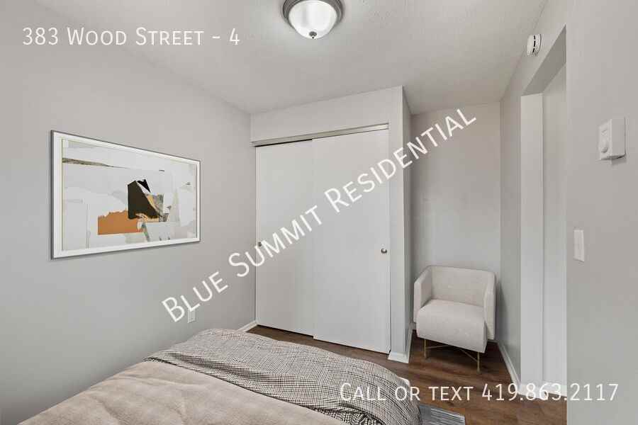 383 Wood St #4 - Photo 5 of 10