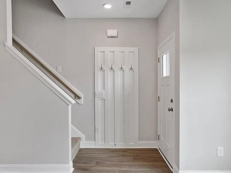 165 Loren Rd - Photo 2 of 18