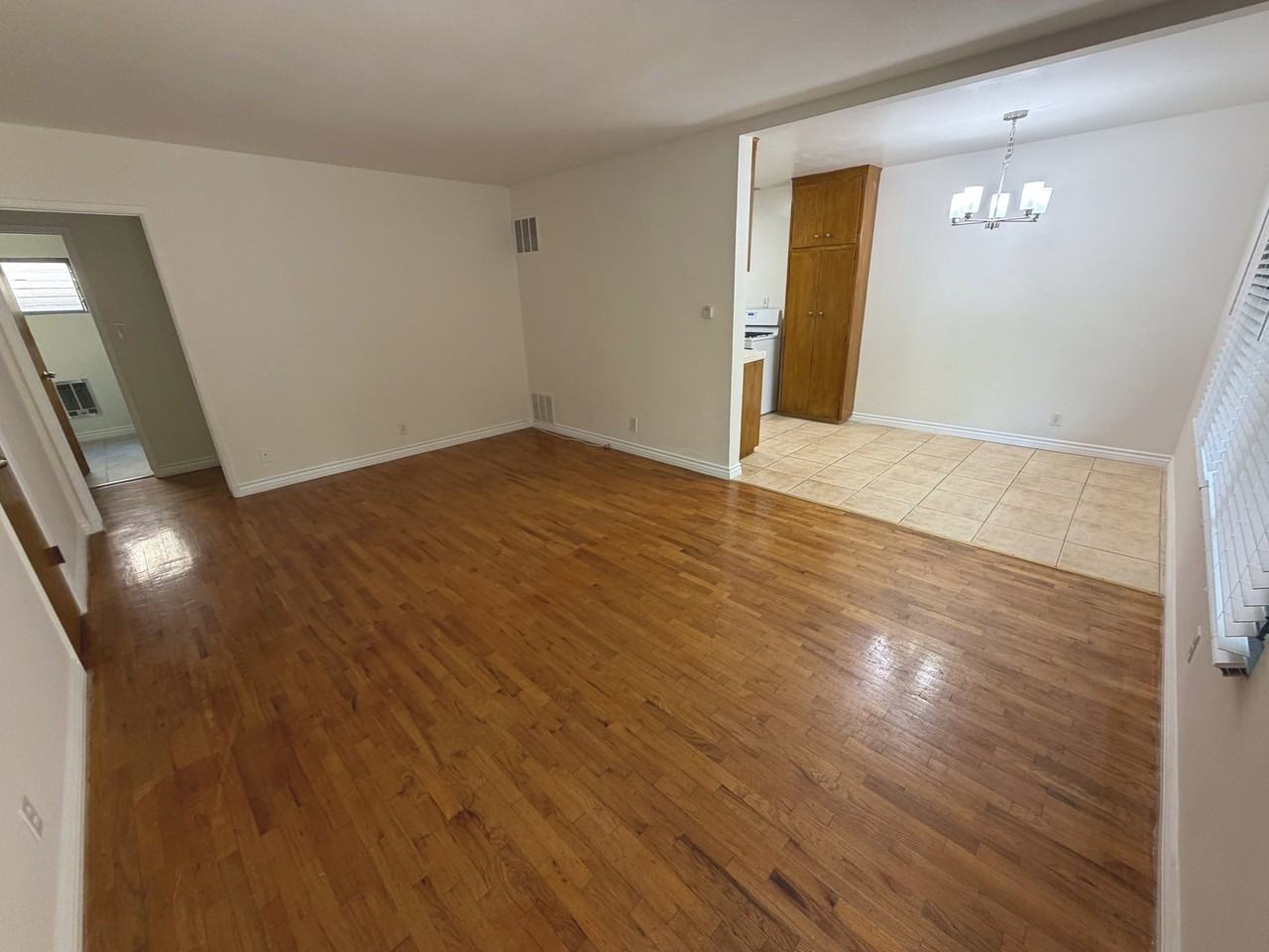 1117 10th St #4 - Photo 6 of 25