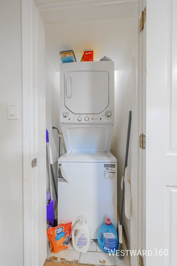 2239 W Cornelia Ave #G - Photo 6 of 13