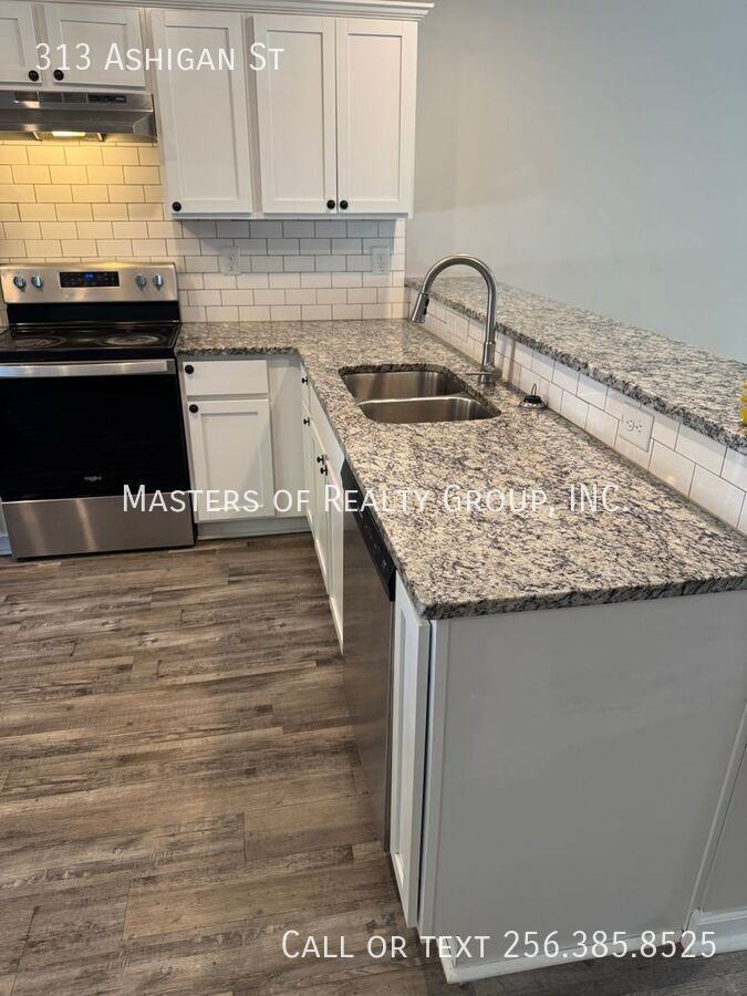 313 Ashigan St - Photo 5 of 27