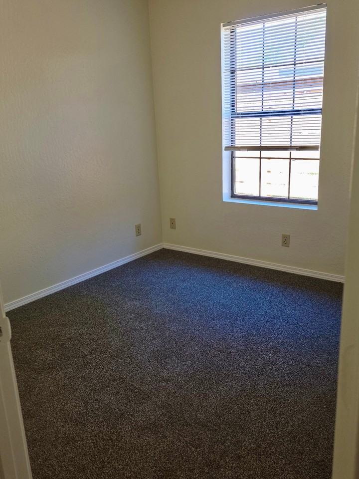 2816 N 1st St #2 - Photo 5 of 10