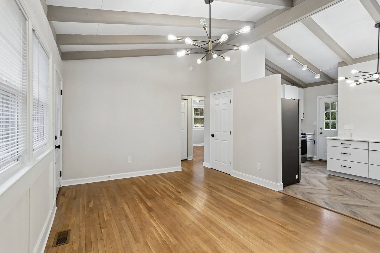 203 Woodland Rd - Photo 4 of 20