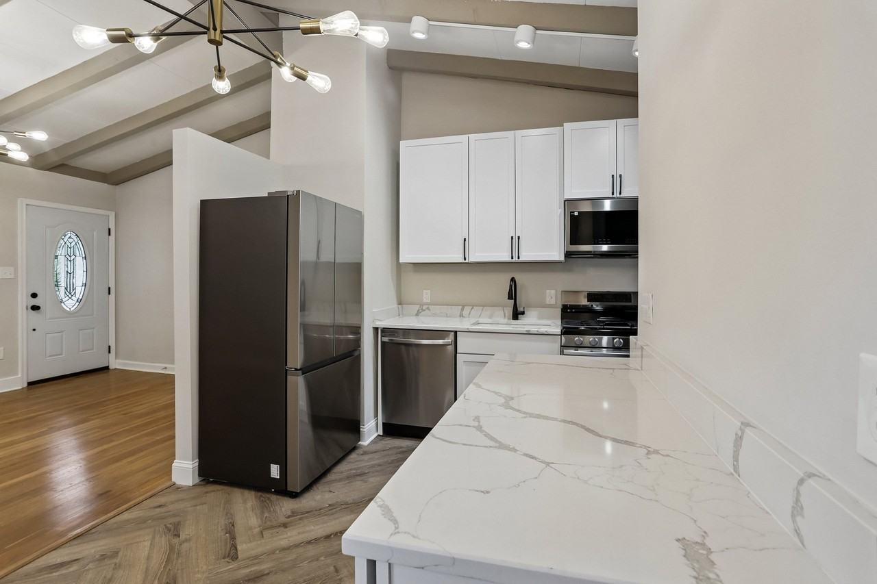 203 Woodland Rd - Photo 6 of 20