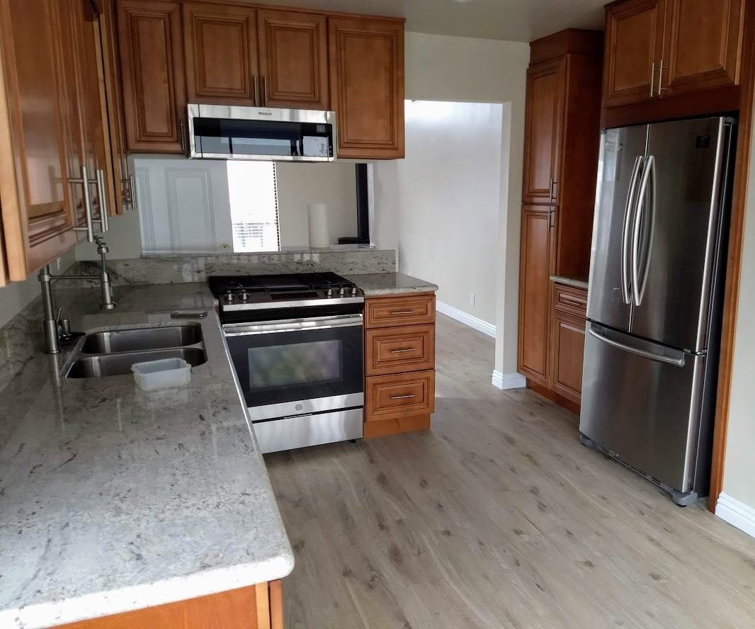 428 30th St - Photo 2 of 8