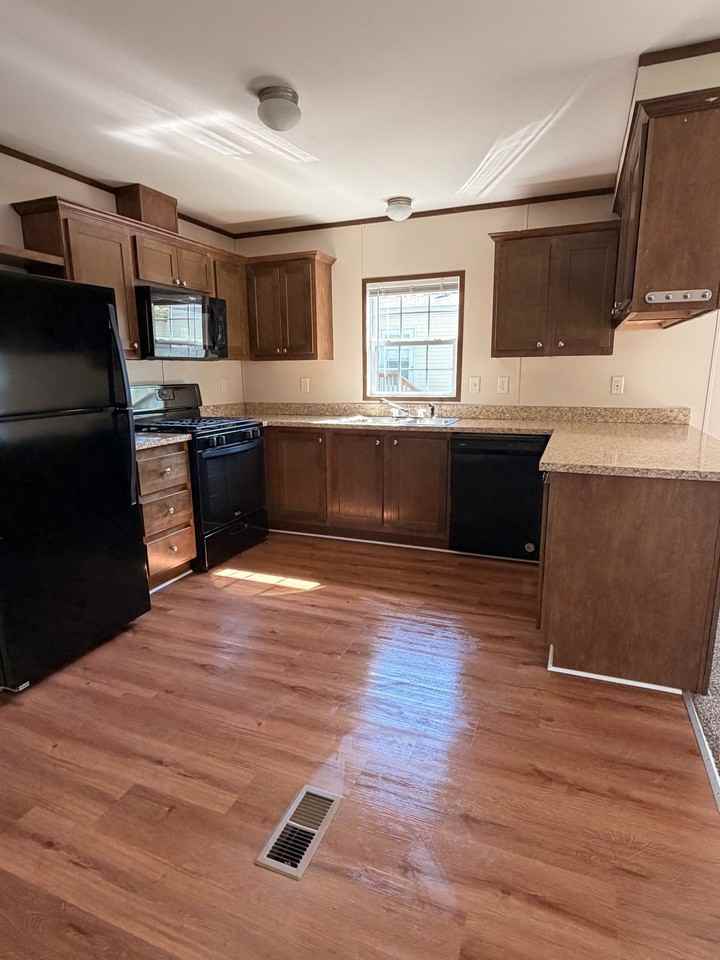 126 Hosner Dr #126 - Photo 3 of 8