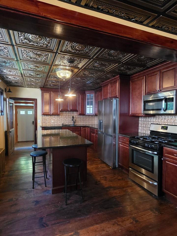 131 W Broadway - Photo 5 of 20