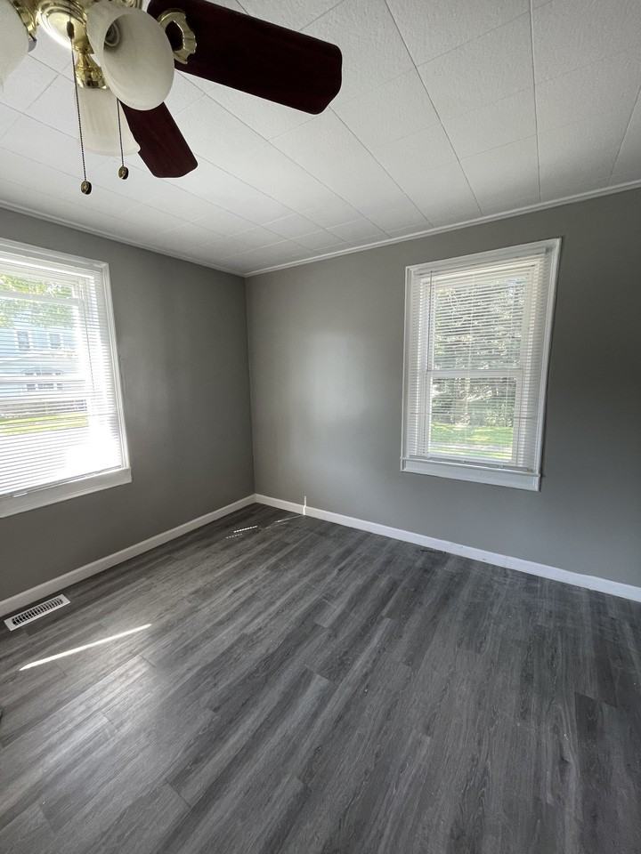109 William St #1 - Photo 3 of 7