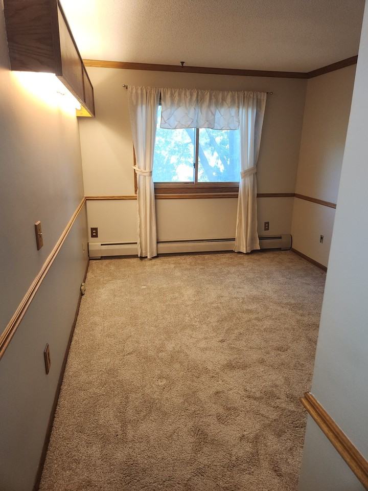 1011 41st Ave Ne #220 - Photo 3 of 20