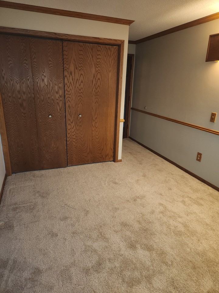 1011 41st Ave Ne #220 - Photo 4 of 20