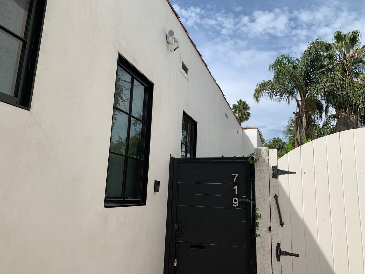 719 N Formosa Ave - Photo 3 of 15