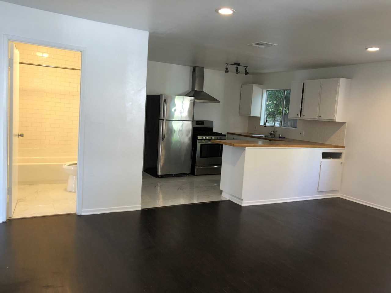 719 N Formosa Ave - Photo 6 of 15