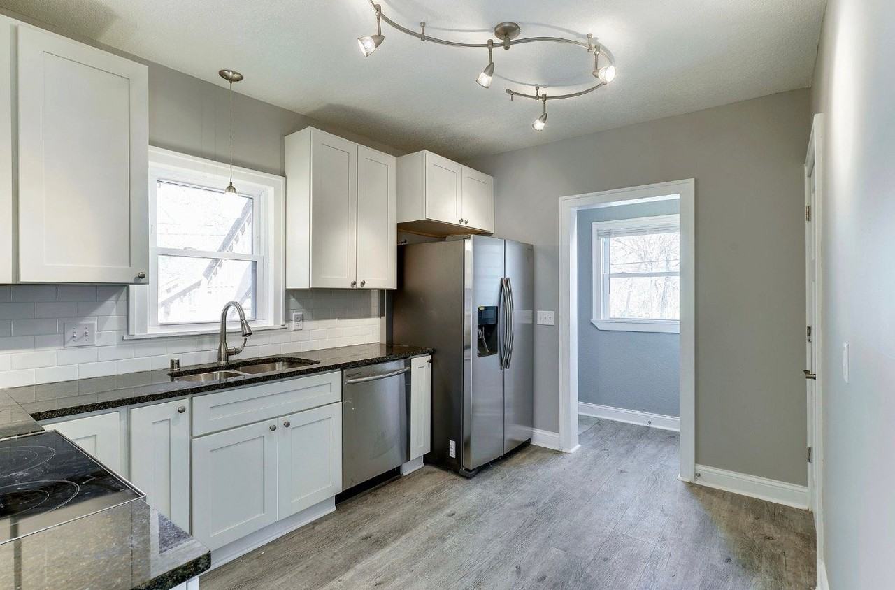 1049 25th Ave Se #1 - Photo 2 of 19