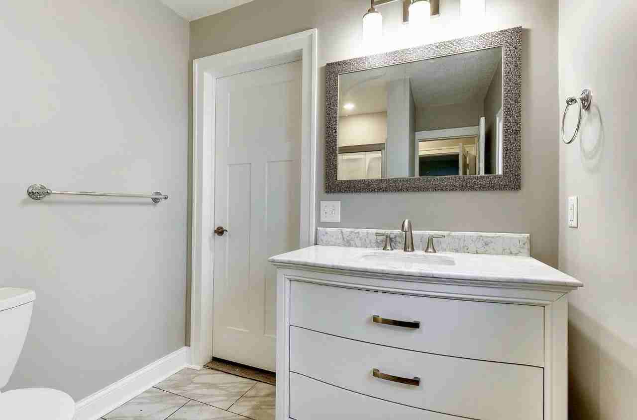 1049 25th Ave Se #1 - Photo 4 of 19