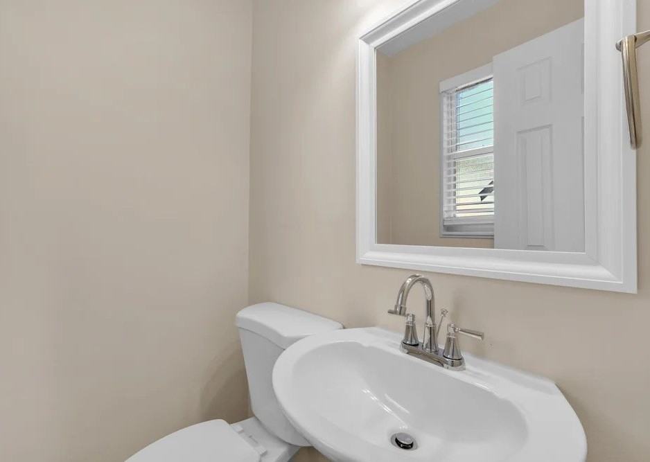 4463 Melvin Cir E - Photo 6 of 10