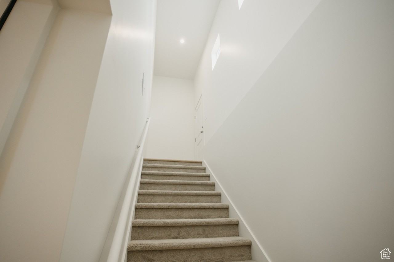 5204 S Century Way - Photo 2 of 5