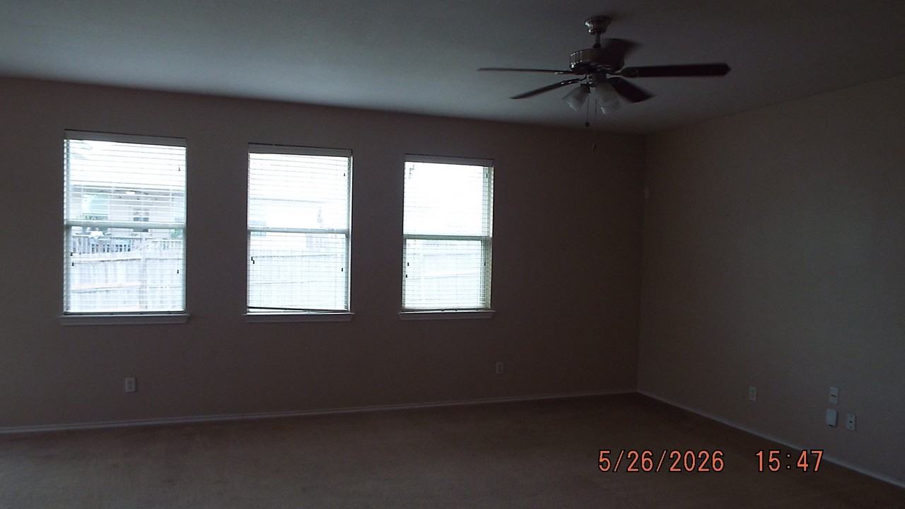 2064 Dove Crossing Dr - Photo 2 of 20