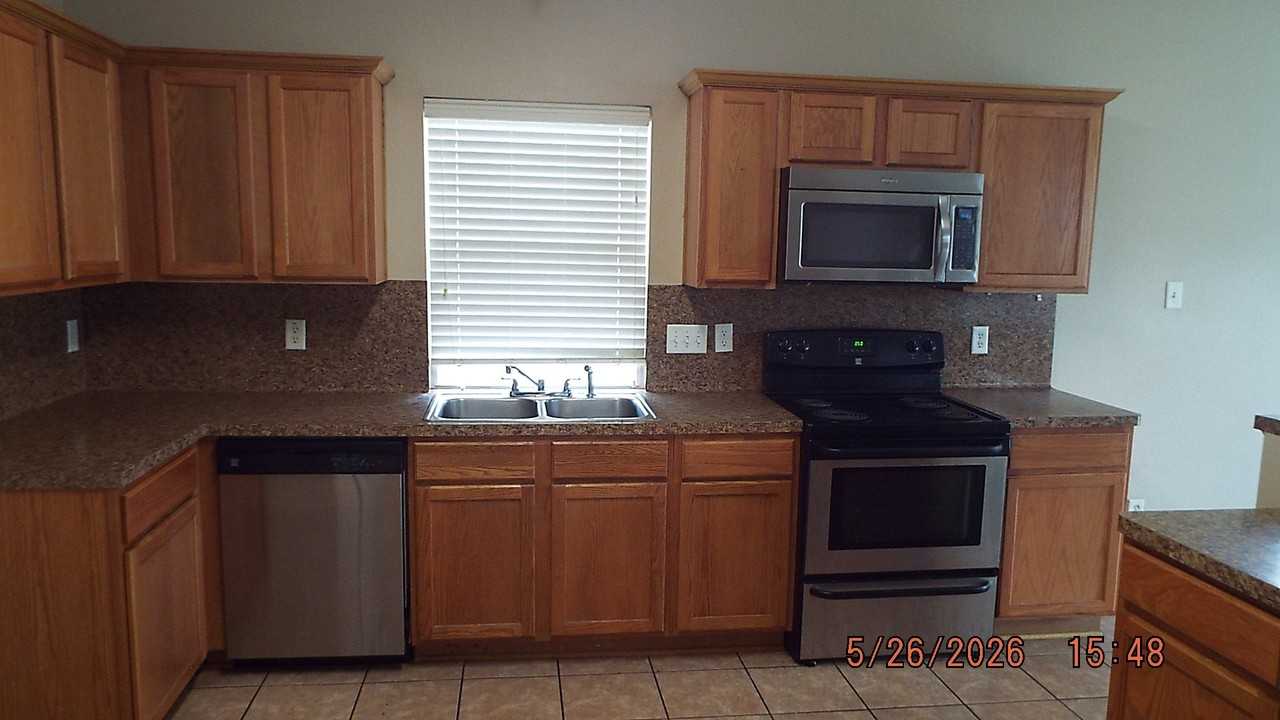 2064 Dove Crossing Dr - Photo 5 of 20
