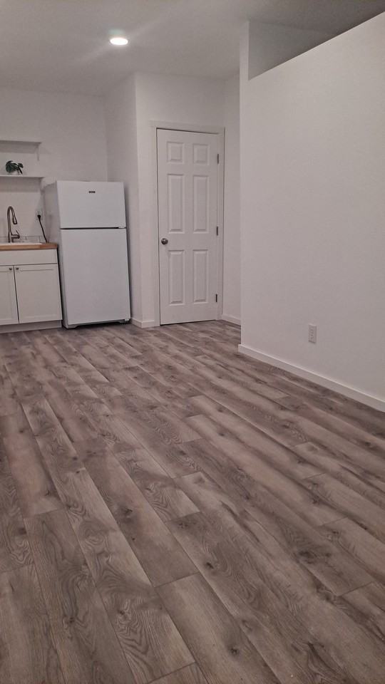 102 Azalea Cir - Photo 3 of 14