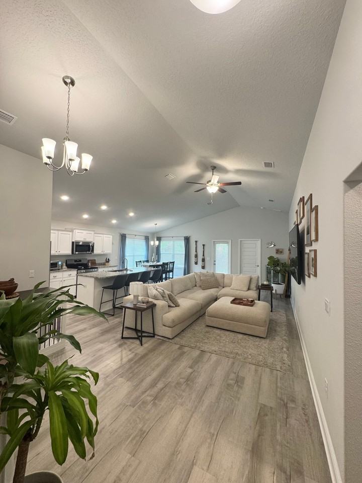3310 Bliss Ln - Photo 2 of 13