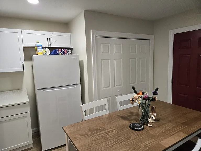 1648 N Elmer St - Photo 4 of 11