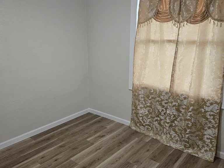 1648 N Elmer St - Photo 7 of 11